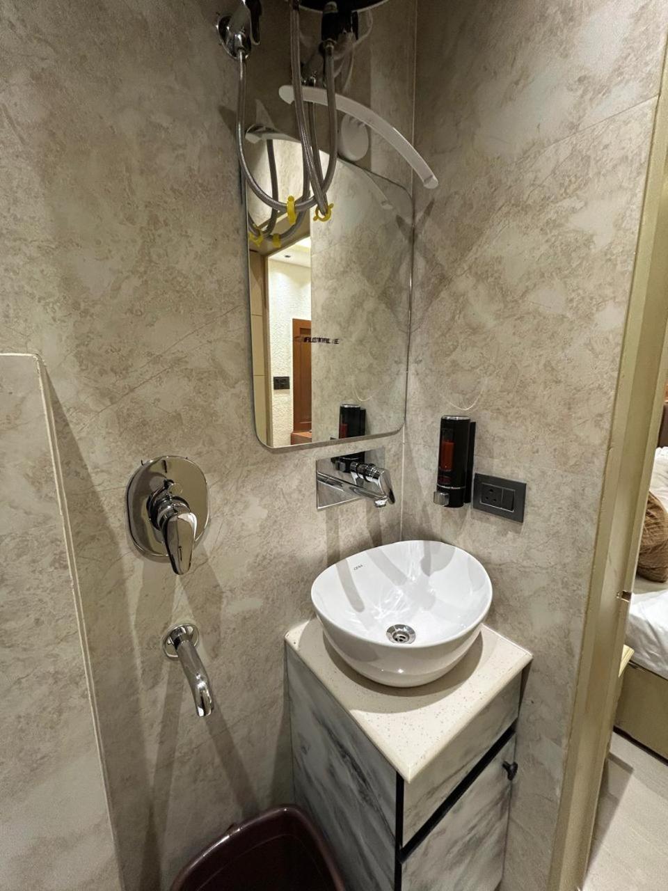 Divine Hotel Карнал Екстер'єр фото