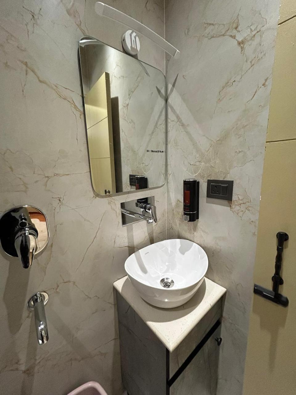 Divine Hotel Карнал Екстер'єр фото