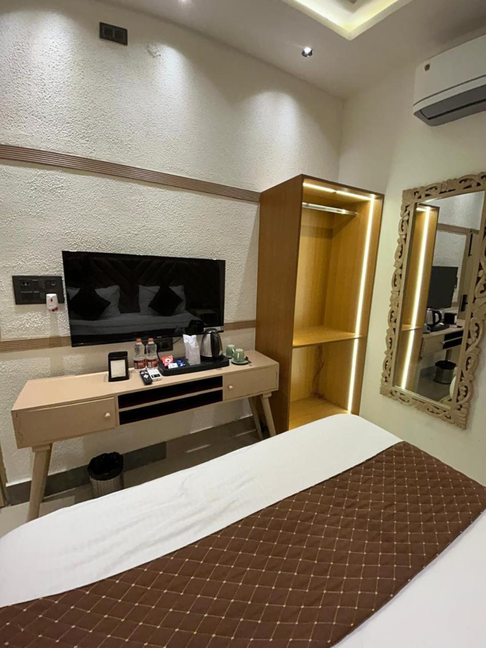 Divine Hotel Карнал Екстер'єр фото